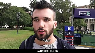 LatinLeche - Muscular Stud Sucks An Uncut Cock Be beneficial to A Fat Wad Of Cash